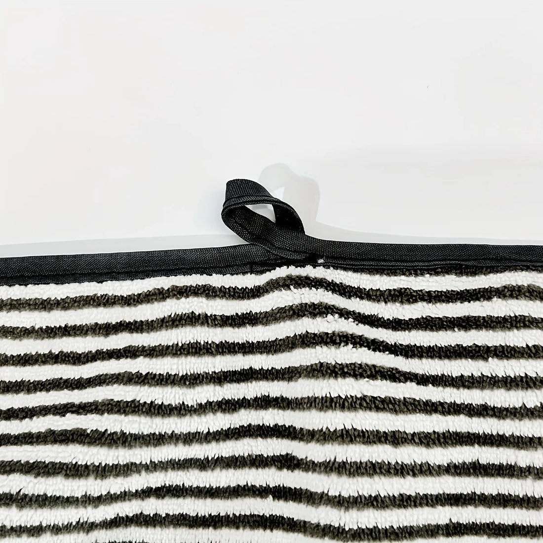 Striped Bamboo Hand Towel – 35x75cm Soft & Quick-Dry