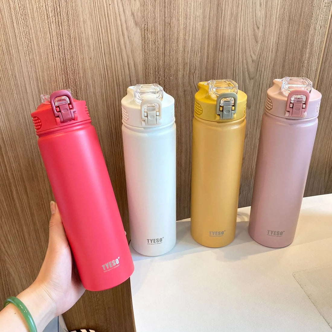 TYESO Stainless Steel Vacuum Bottle – 600/750ml