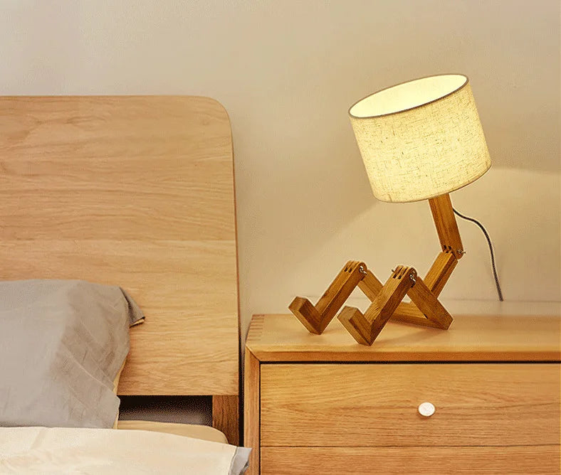 Wooden Robot Table Lamp – Modern Nordic Decorative Desk Light for Study & Bedroom