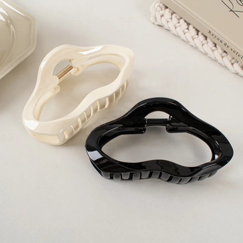 Irregular Hollow Hair Claw Clip – Tortoiseshell Large Hair Accessory