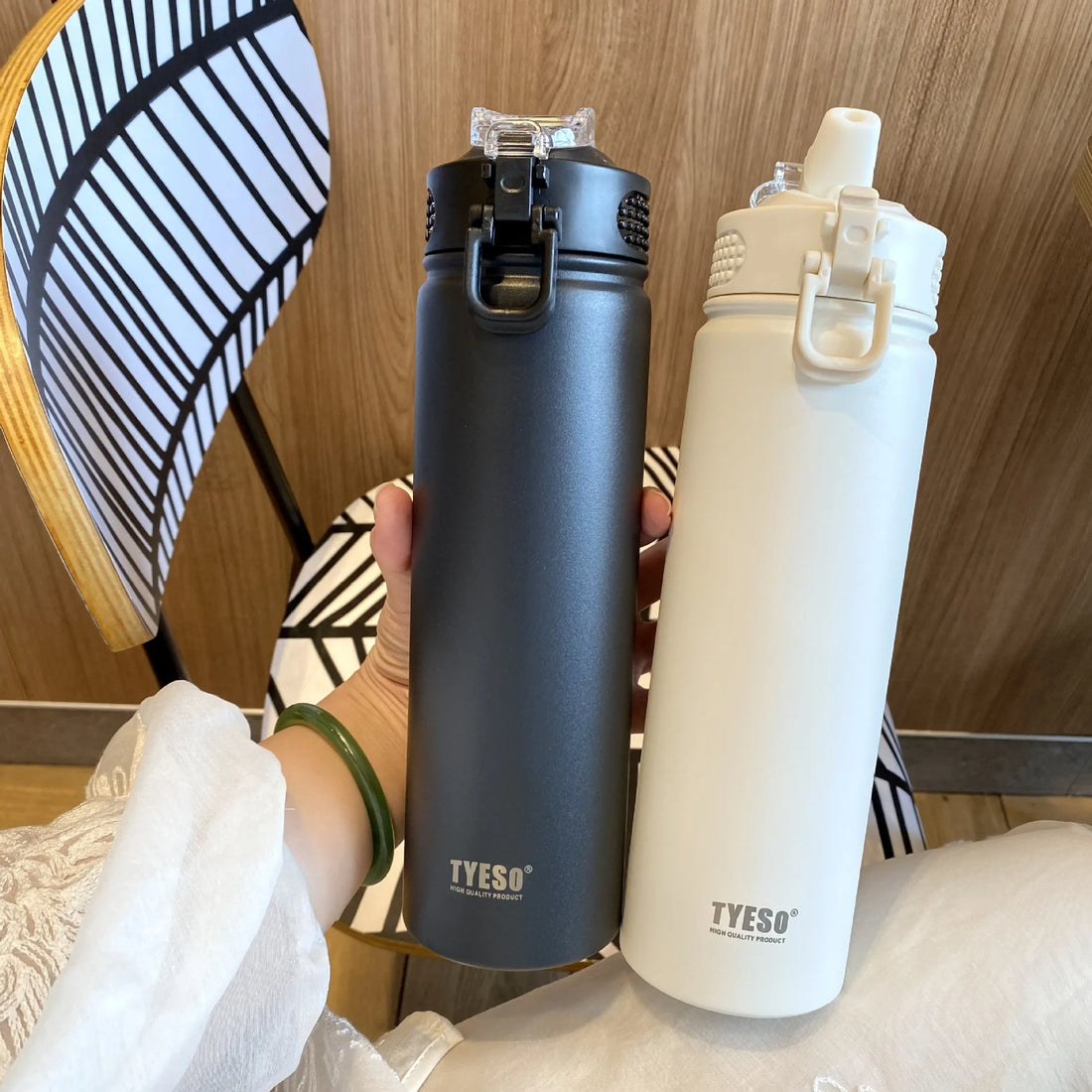 TYESO Stainless Steel Vacuum Bottle – 600/750ml