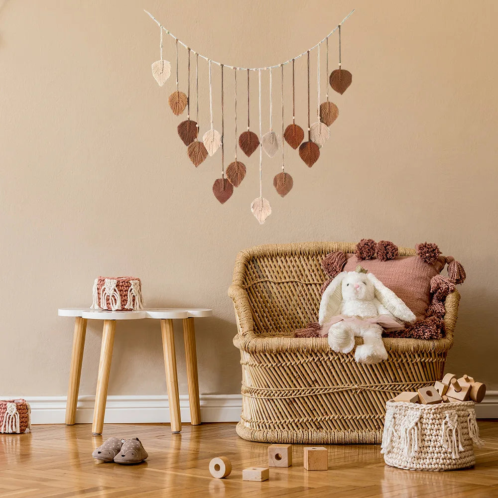 Boho Macramé Leaf Wall Hanging – Feather Tapestry Décor for Living Room or Bedroom