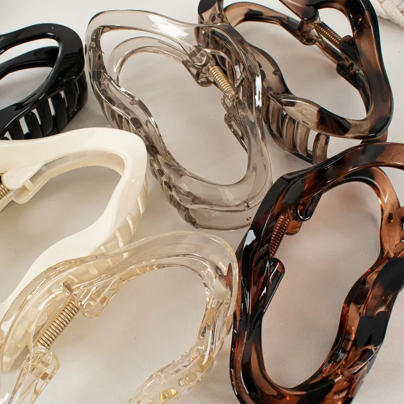 Irregular Hollow Hair Claw Clip – Tortoiseshell Large Hair Accessory