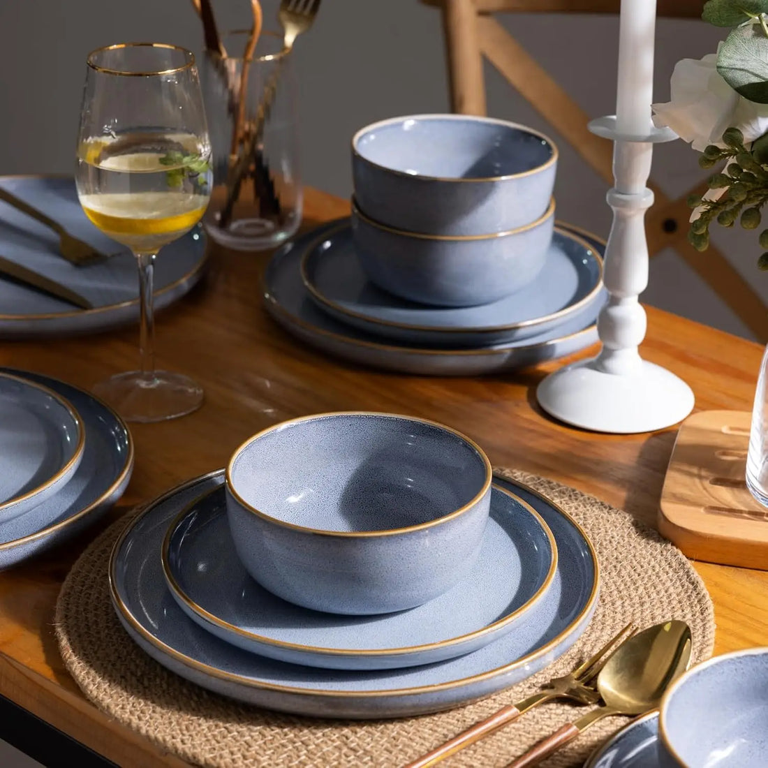 Ceramic Dinnerware Set for 4 – 12 Pieces Stoneware Plates and Bowls, Reactive Glaze, Scratch Resistant