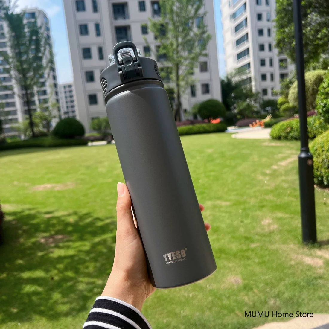 TYESO Stainless Steel Vacuum Bottle – 600/750ml