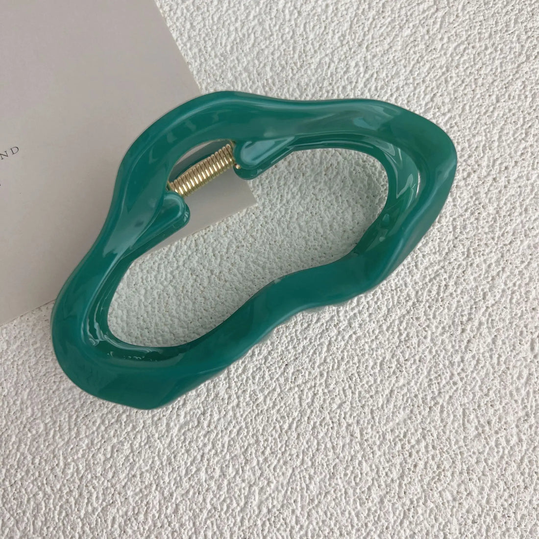 Irregular Hollow Hair Claw Clip – Tortoiseshell Large Hair Accessory