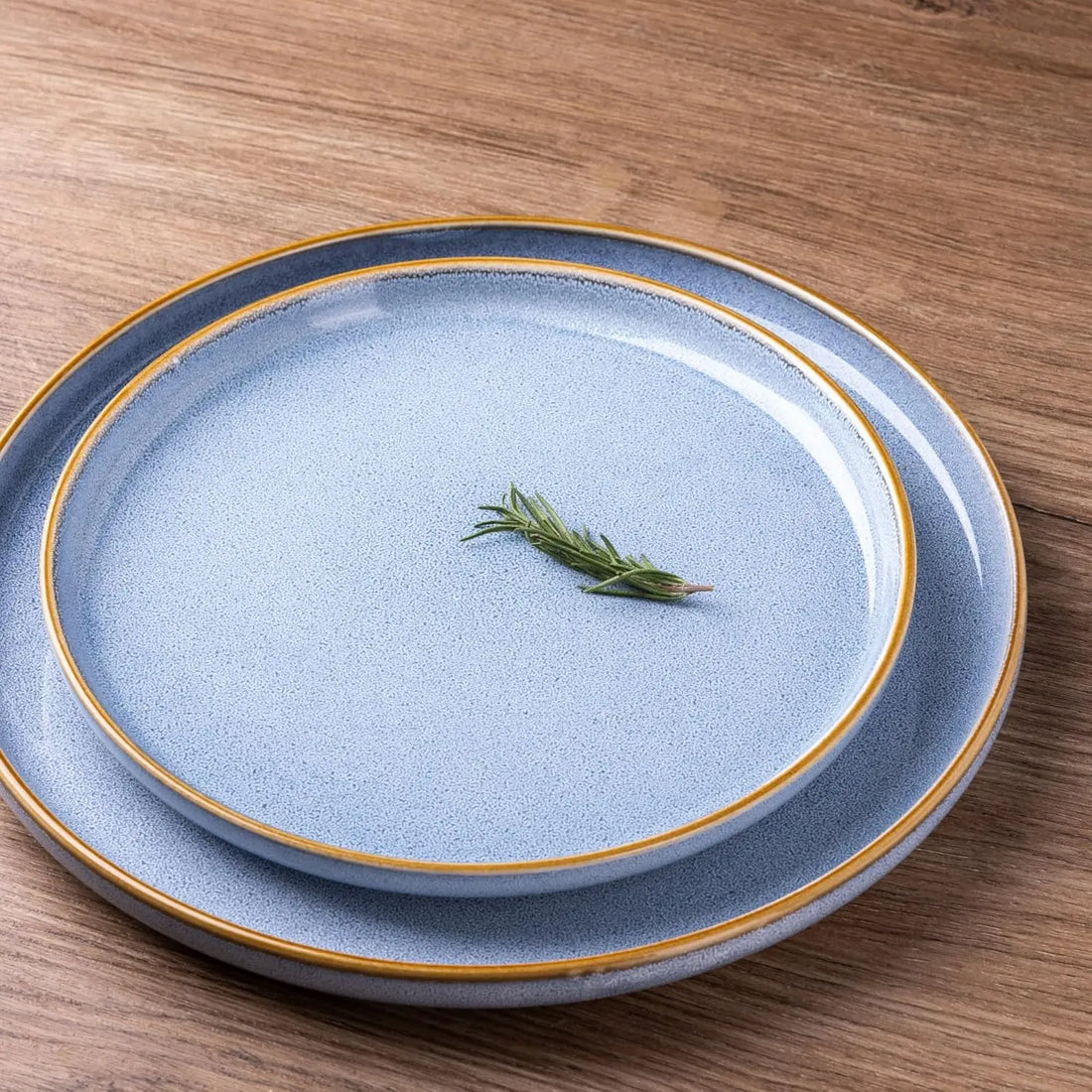 Ceramic Dinnerware Set for 4 – 12 Pieces Stoneware Plates and Bowls, Reactive Glaze, Scratch Resistant