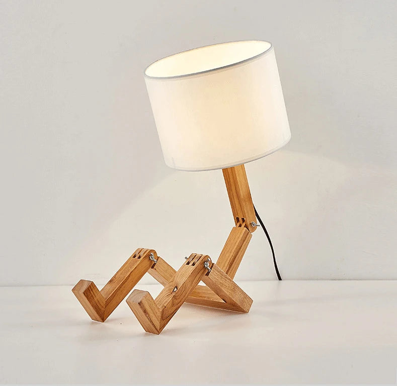 Wooden Robot Table Lamp – Modern Nordic Decorative Desk Light for Study & Bedroom