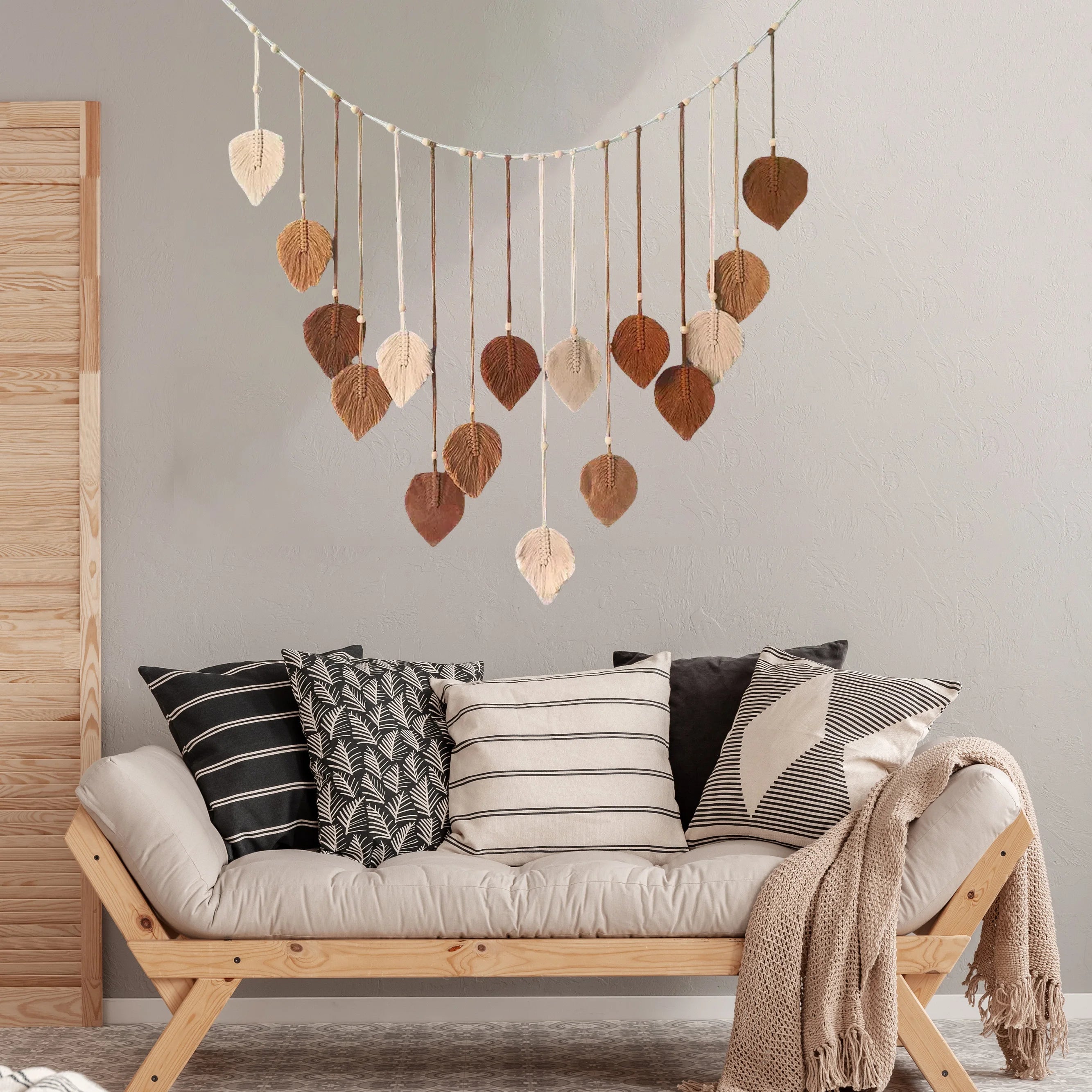 Boho Macramé Leaf Wall Hanging – Feather Tapestry Décor for Living Room or Bedroom